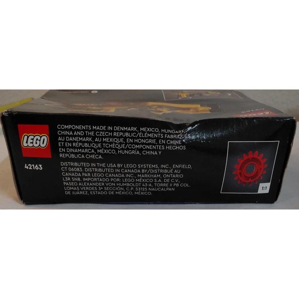 LEGO Technic 42163 Heavy-Duty Bulldozer 195 Pieces NEW Sealed Box Damage